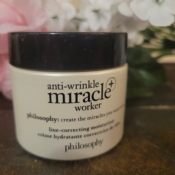 Philosophy Anti-Wrinkle Miracle Worker Moisturizer - Cream with Black Lid